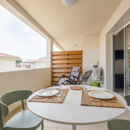 Apartment - Climatise - Piscine Partagee